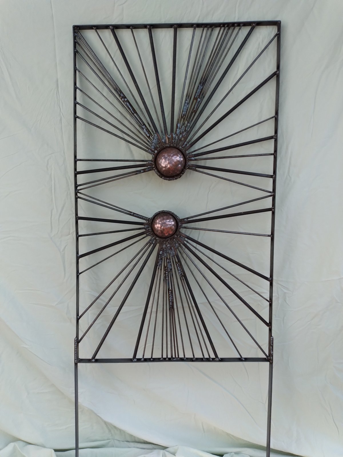 Double radiating metal panel